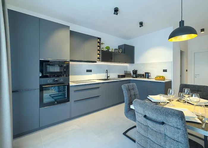 Cherry House 메덜린